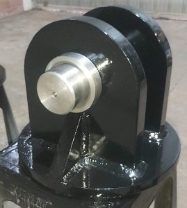 Clevis PV 351 con base y pasador soldado