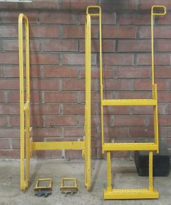 Escalera acceso DM 45